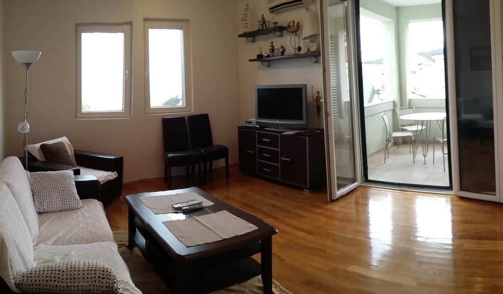 Nerina Apartment Petrovac Oda fotoğraf